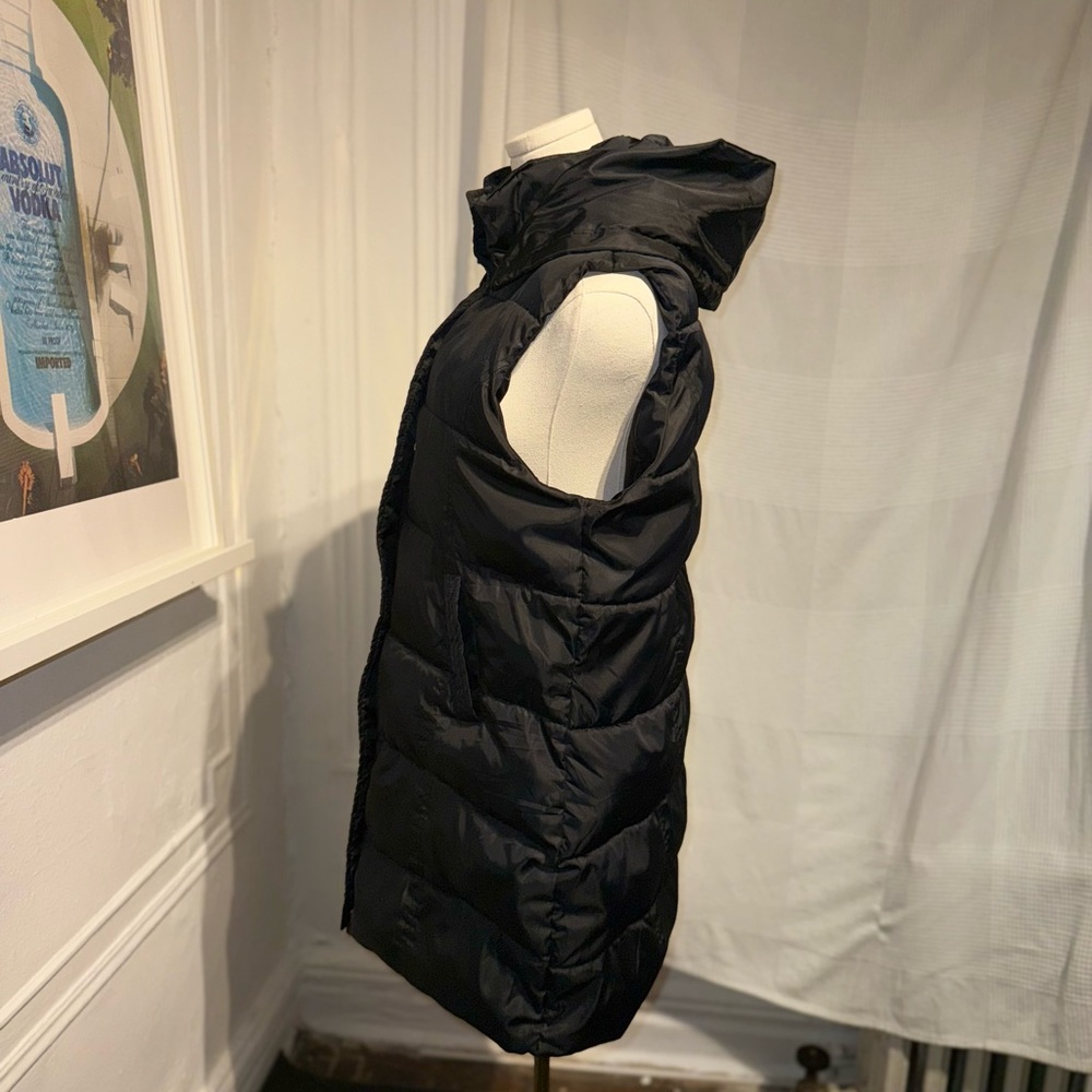 Private Label Midnight Black Puffer Vest - Picture 11 of 16